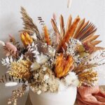 Modern Dried Flower Centerpiece Ideas